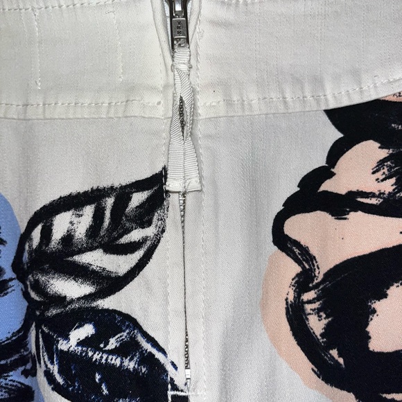 Beautiful Skirt, Size believed to be a 10 - Picture 4 of 4